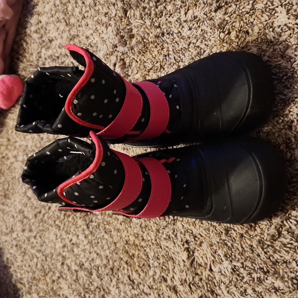 Snow boots